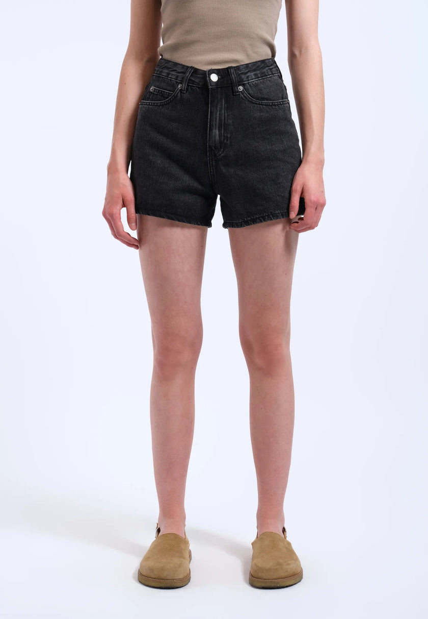 Nora Shorts in Retro Black