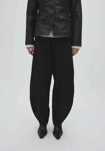 Silira Pants in Black