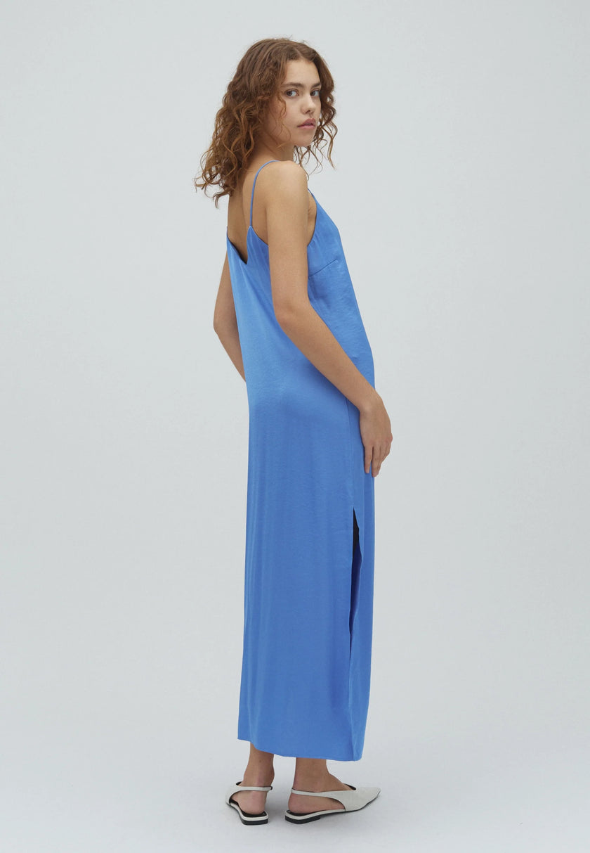 Quill Leslee Dress in Ultramarine