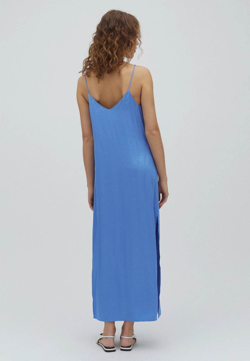 Quill Leslee Dress in Ultramarine