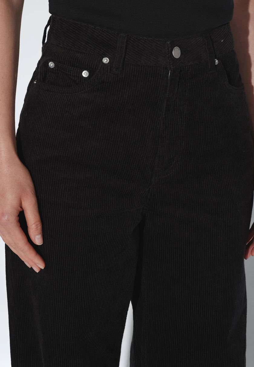 Donna High Relaxed in Black Cord