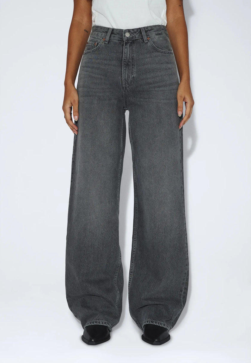 Donna in Mid Grey Used