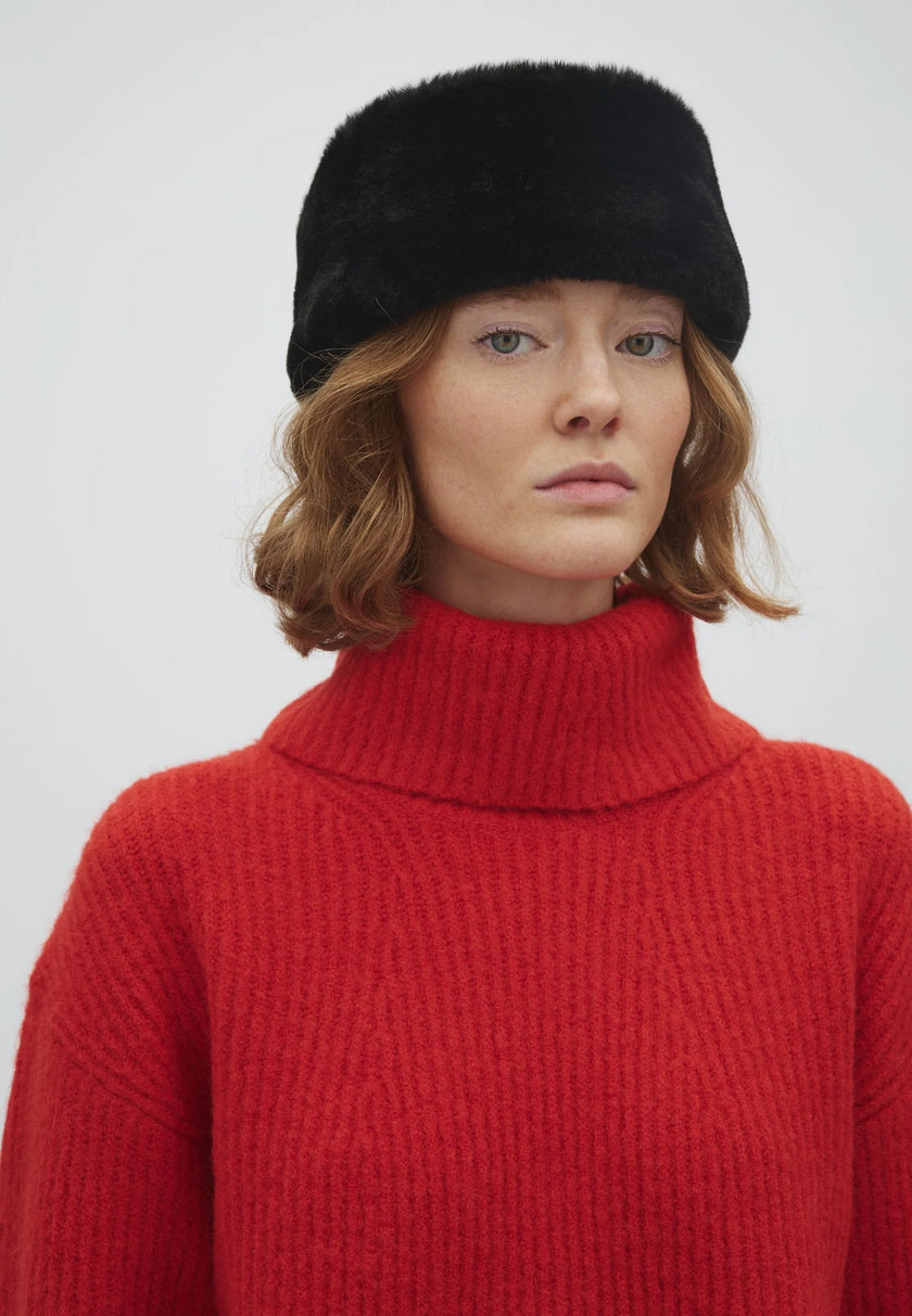 Kemina Knit in Deep Red