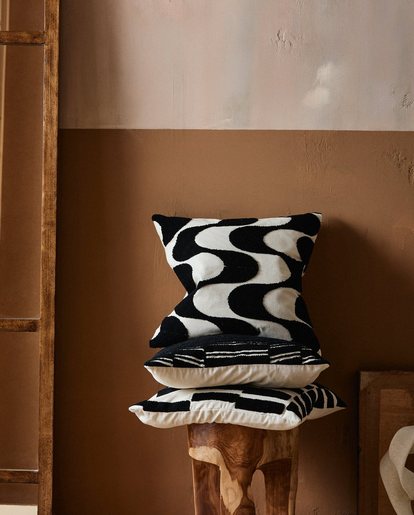 Coxa Cushion Cover in Ivory/Black