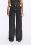 Rhue High Wide in Aged Black