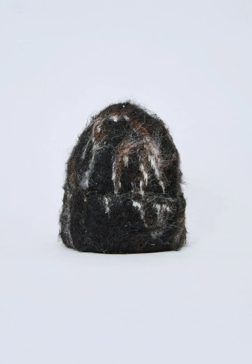 Kiwa Beanie in Black Off White Scribble