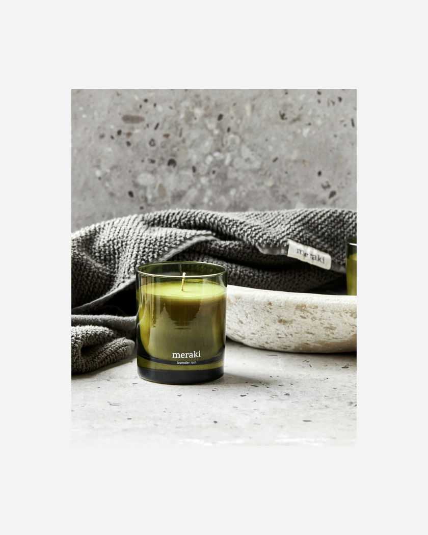 Big Scented Candle in Lavender Rain
