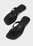 Izzy Slipper in Black