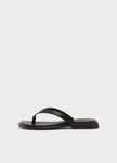 Izzy Slipper in Black