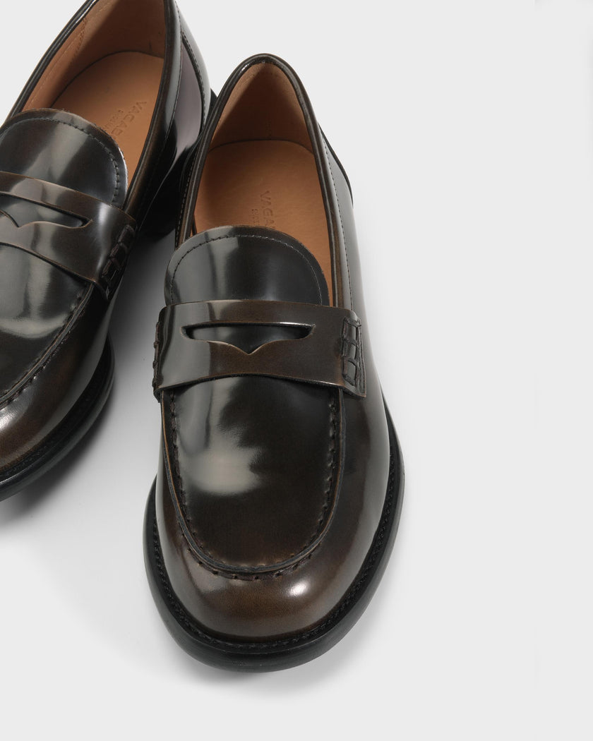 Linn Walnut Loafer