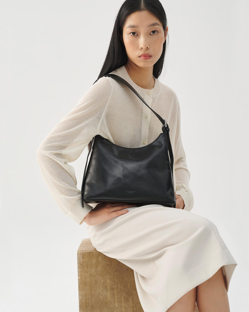 Bari Handbag in Black