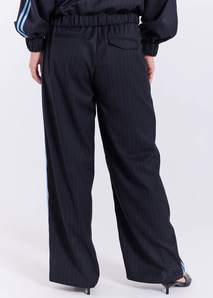 Billy Pants in Navy