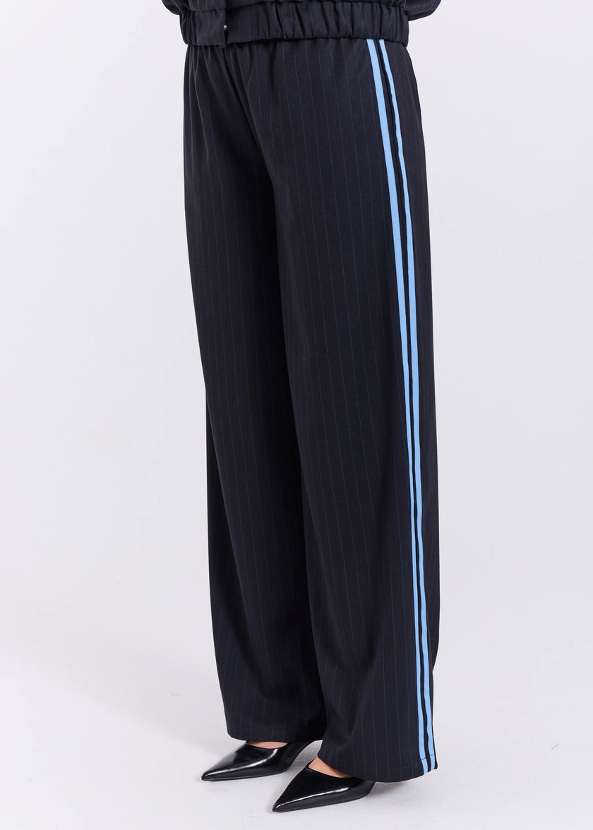 Billy Pants in Navy
