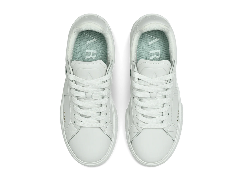 Essence in Triple White