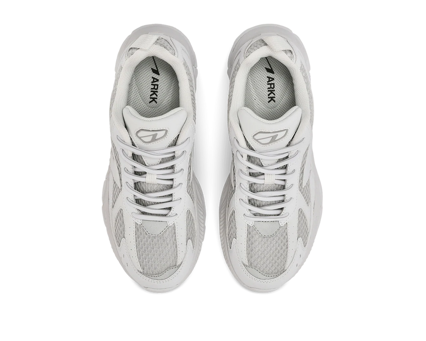 Forma Runner in Triple White