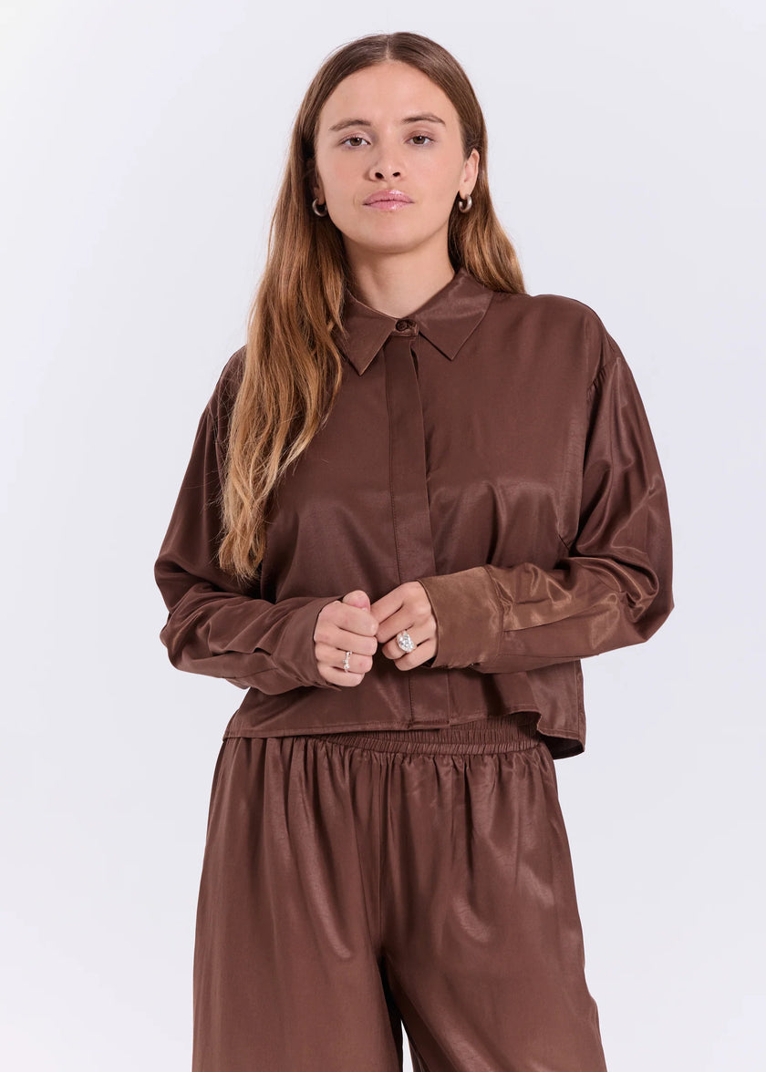 Jola Short Shirt in Dark Brown