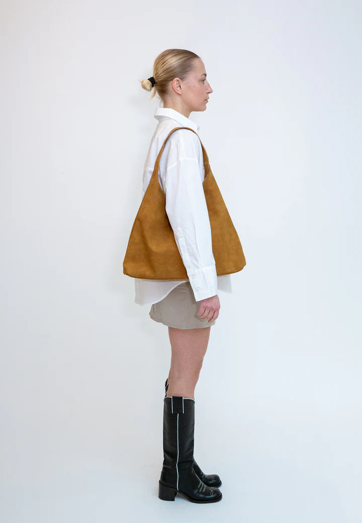 Lola Brush Bag in Cognac