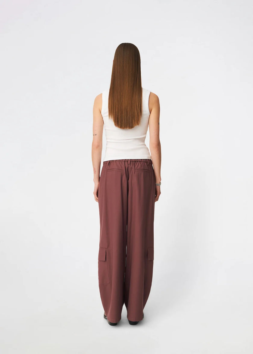 Deannemd pants in Rose Brown