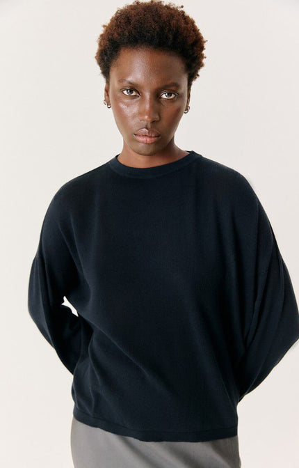 Toima Sweater in Black