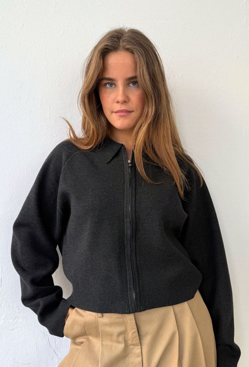 Svea Zip Cardigan in Dark Grey Melange