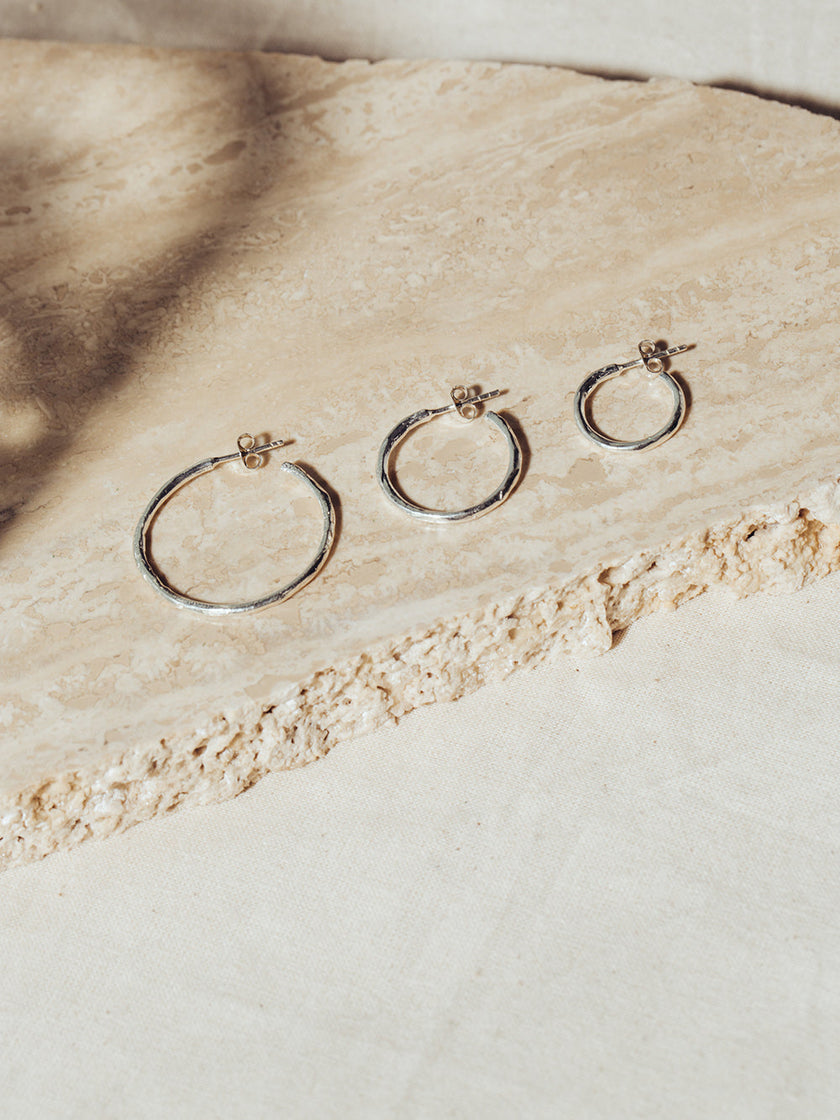 The Classics Hoop Earrings M (SINGLE)